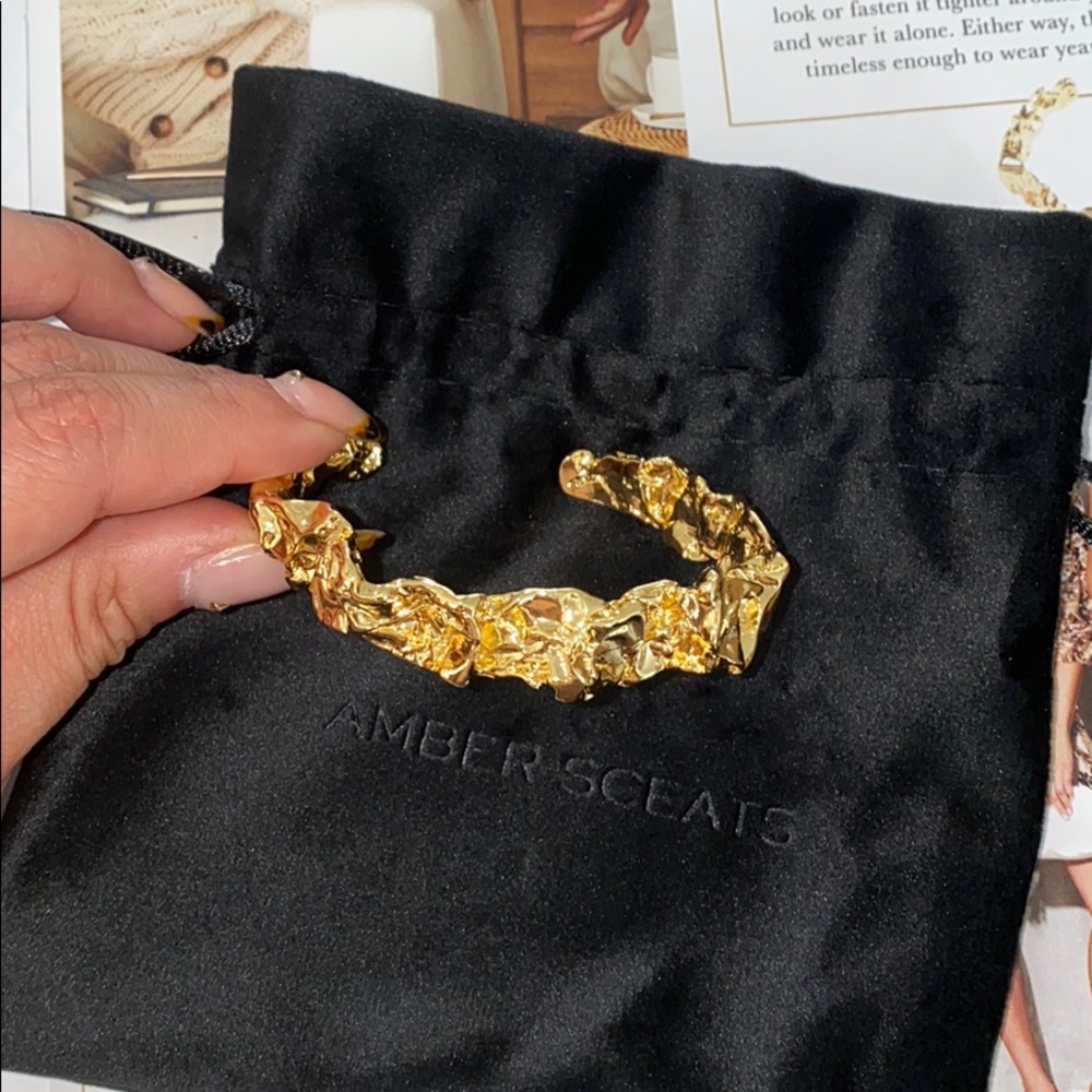 Amber sceats emery cuff